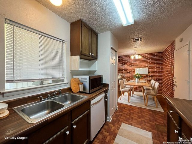 117 Meadow Way, Converse, TX 78109