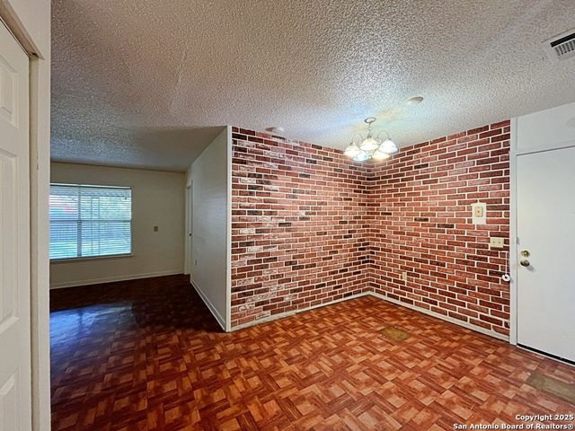 117 Meadow Way, Converse, TX 78109