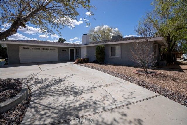 20783 Shawnee Road, Apple Valley, CA 92308