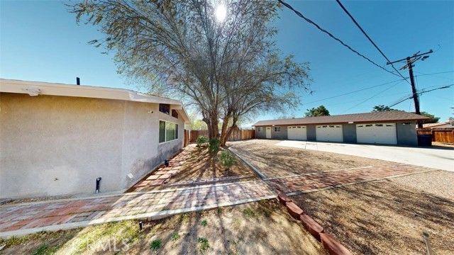 20783 Shawnee Road, Apple Valley, CA 92308