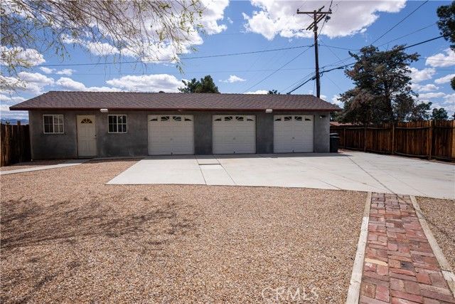 20783 Shawnee Road, Apple Valley, CA 92308