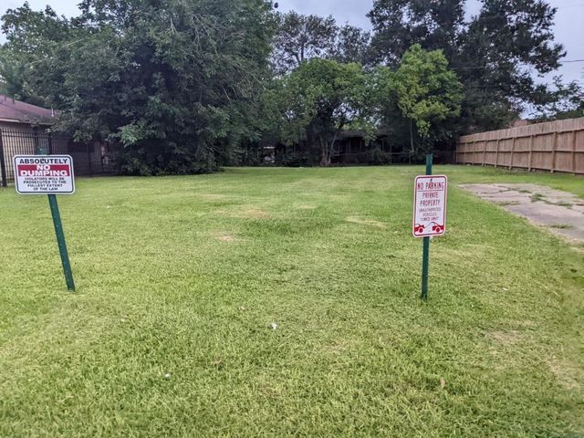 5774 Belneath Street, Houston, TX 77033