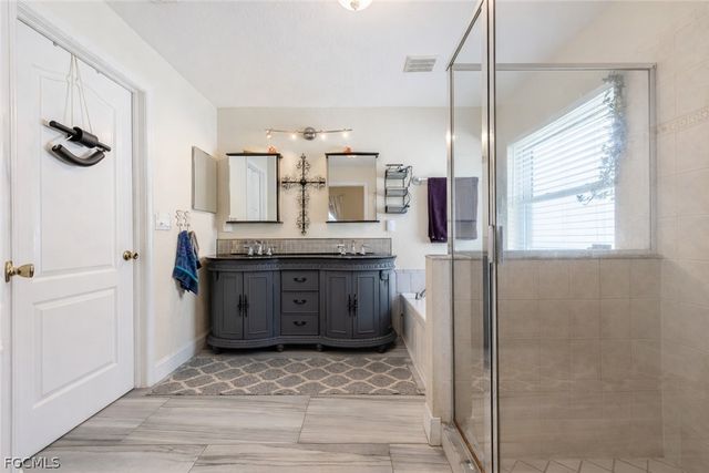 2415 NE 22nd AVE, Cape Coral, FL 33909