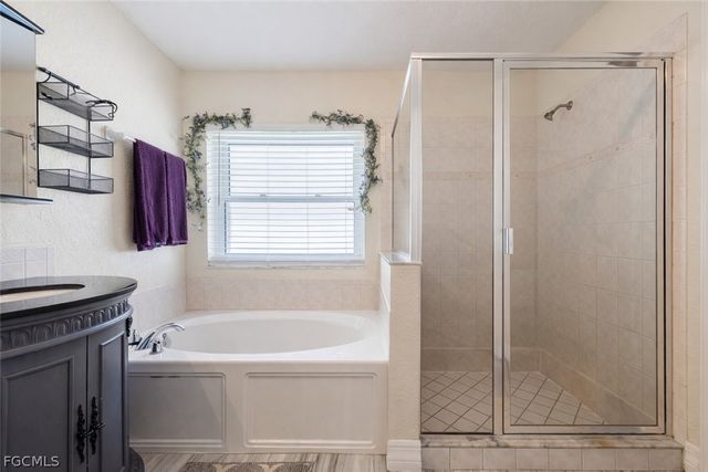 2415 NE 22nd AVE, Cape Coral, FL 33909