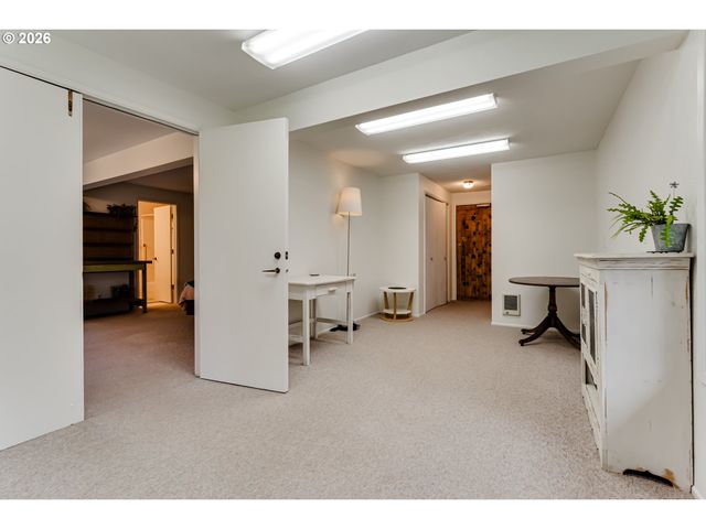 29433 HODSDONSDALE Ln, Eugene, OR 97402