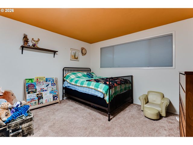 29433 HODSDONSDALE Ln, Eugene, OR 97402