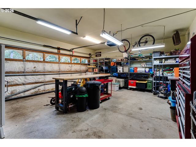 29433 HODSDONSDALE Ln, Eugene, OR 97402