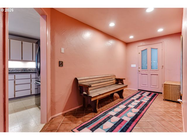 29433 HODSDONSDALE Ln, Eugene, OR 97402