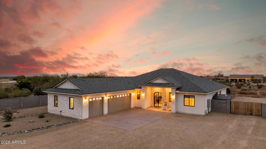 Image 1 of property listing at 590 S SUN Road, Apache Junction, AZ 85119