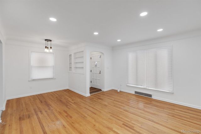 11314 Hazelton, Redford Charter Township, MI 48239