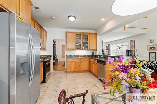 95 Crescent Way 95, Monroe, NJ 08831