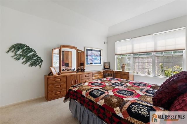 95 Crescent Way 95, Monroe, NJ 08831