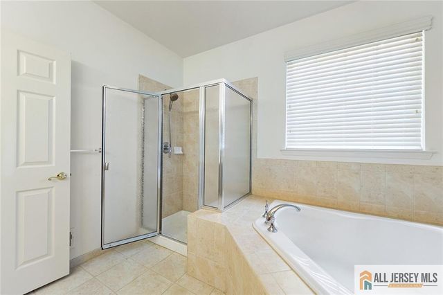 95 Crescent Way 95, Monroe, NJ 08831