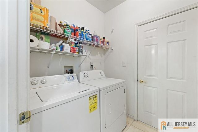 95 Crescent Way 95, Monroe, NJ 08831