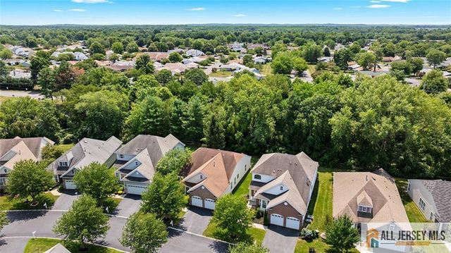 95 Crescent Way 95, Monroe, NJ 08831