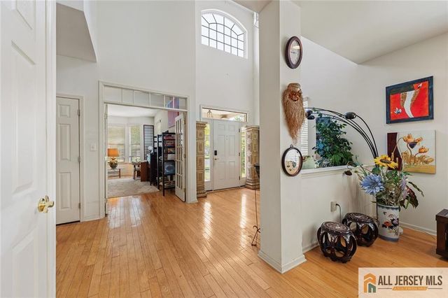 95 Crescent Way 95, Monroe, NJ 08831