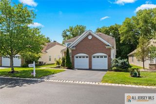 95 Crescent Way 95, Monroe, NJ 08831