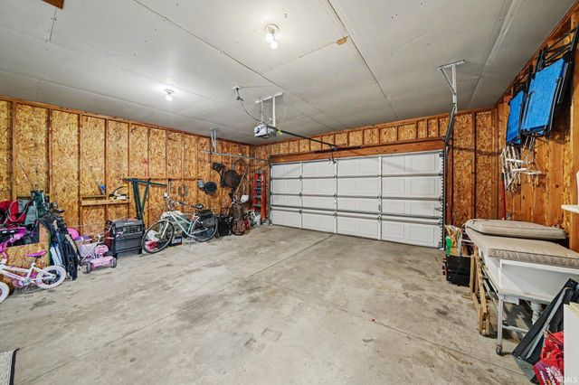18400 County Road 42, Goshen, IN 46526