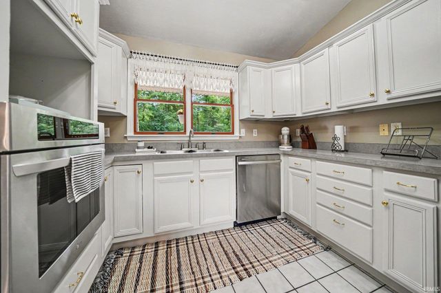 18400 County Road 42, Goshen, IN 46526
