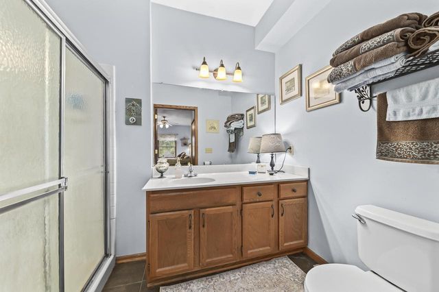 9258 W Kelly PLACE, Hales Corners, WI 53130