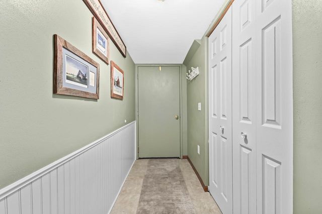 9258 W Kelly PLACE, Hales Corners, WI 53130