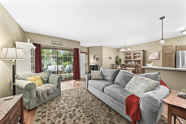 9258 W Kelly PLACE, Hales Corners, WI 53130