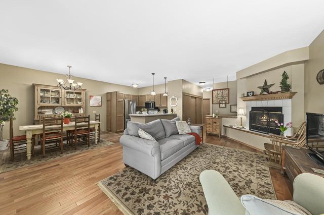 9258 W Kelly PLACE, Hales Corners, WI 53130
