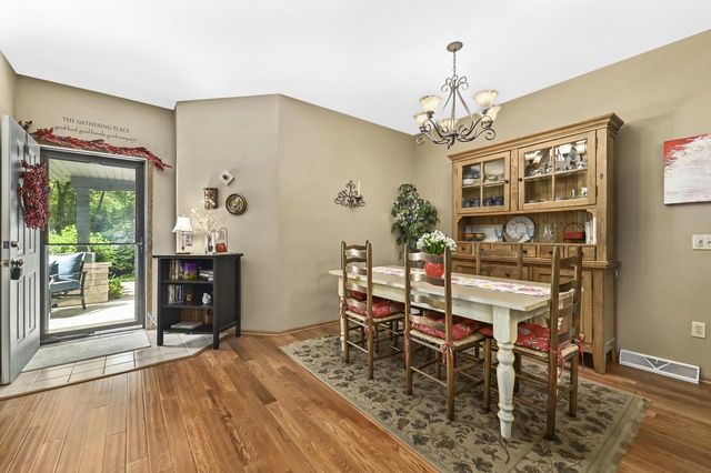 9258 W Kelly PLACE, Hales Corners, WI 53130