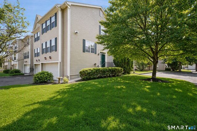 1001 Lexington Boulevard 1001, Bethel, CT 06801