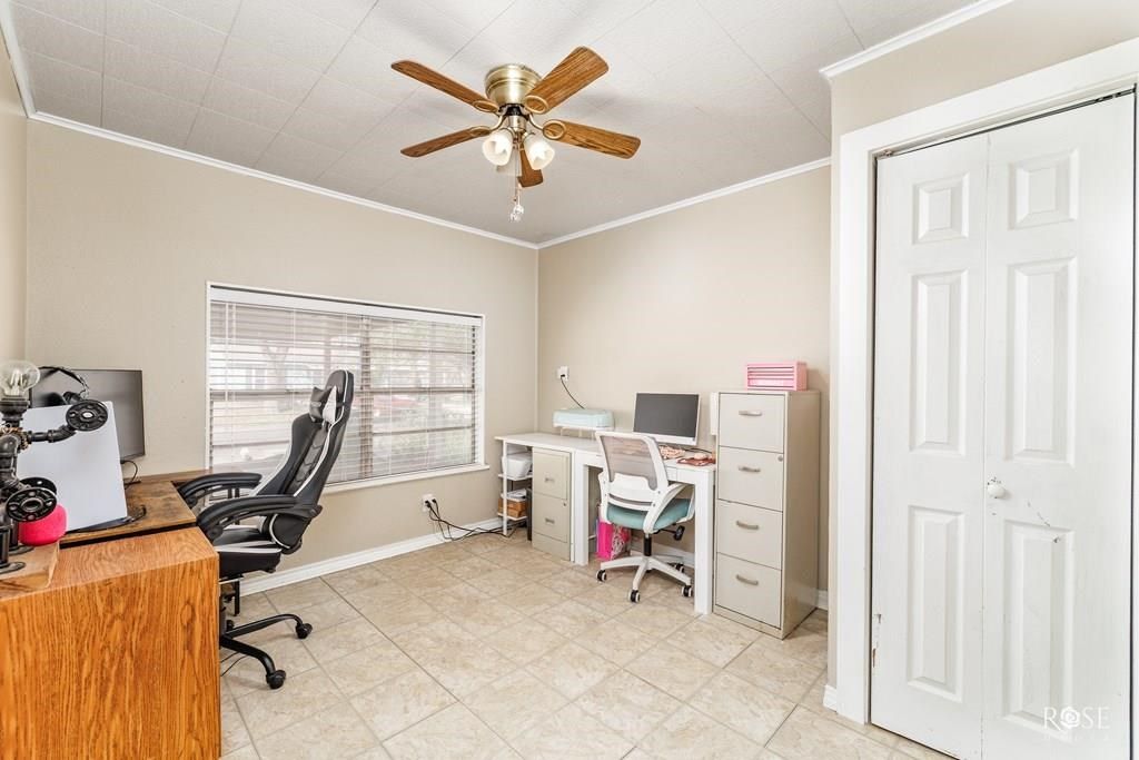 Image 13 of property listing at 210 St Johns St, San Angelo, TX 76905