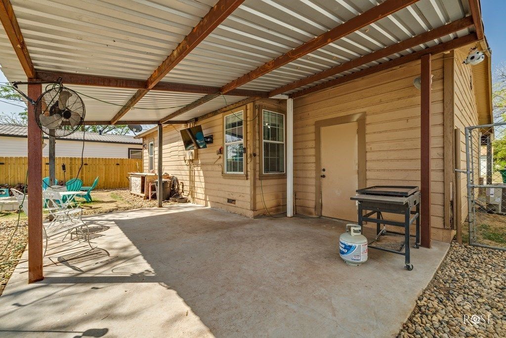Image 16 of property listing at 210 St Johns St, San Angelo, TX 76905