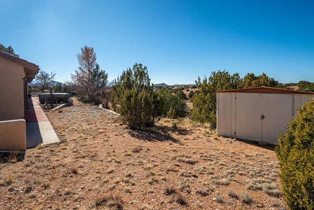 197 Sunrise Road, Santa Fe, NM 87507