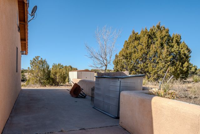 197 Sunrise Road, Santa Fe, NM 87507