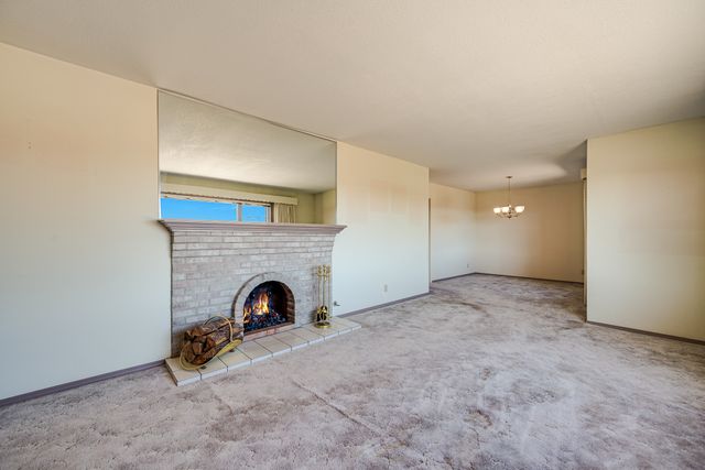 197 Sunrise Road, Santa Fe, NM 87507