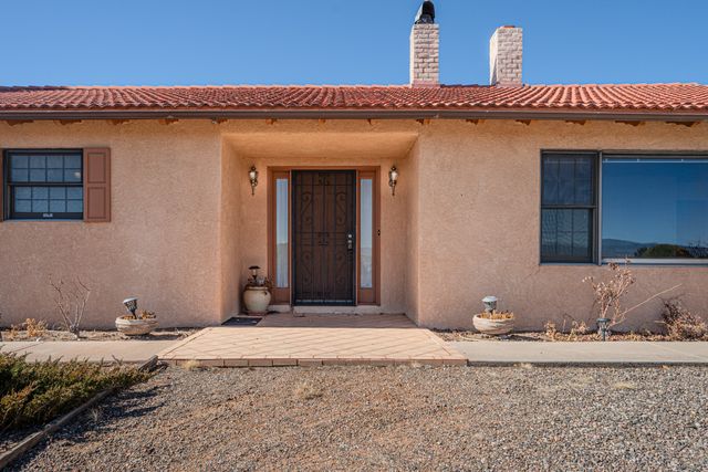 197 Sunrise Road, Santa Fe, NM 87507