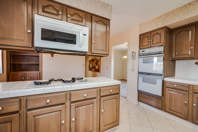 197 Sunrise Road, Santa Fe, NM 87507