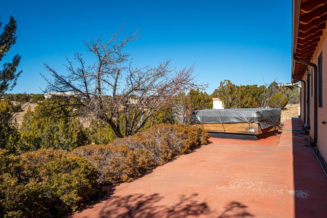 197 Sunrise Road, Santa Fe, NM 87507