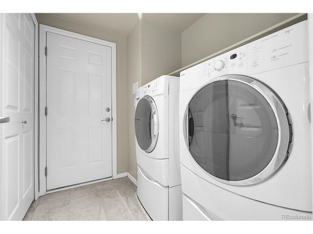 19615 E Caspian Cir, Aurora, CO 80013