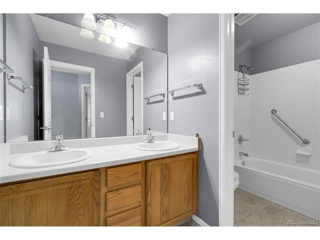 19615 E Caspian Cir, Aurora, CO 80013