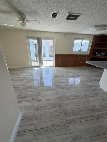 8711 SAGE COURT, Tampa, FL 33634