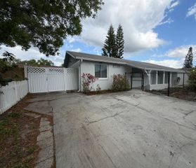 8711 SAGE COURT, Tampa, FL 33634