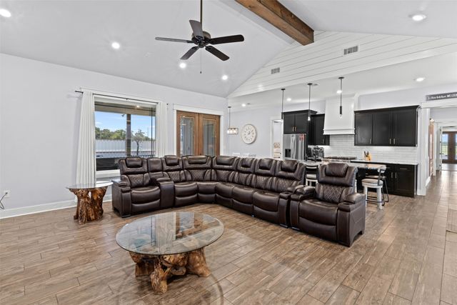 1218 VZ County Road 4133, Canton, TX 75103