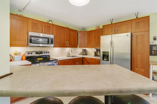 1999 NE Collins Circle 3-100, Jensen Beach, FL 34957