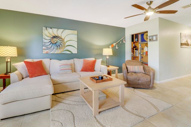 1999 NE Collins Circle 3-100, Jensen Beach, FL 34957