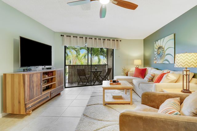 1999 NE Collins Circle 3-100, Jensen Beach, FL 34957