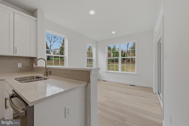 253 GROVE VIEW DR, Hockessin, DE 19707