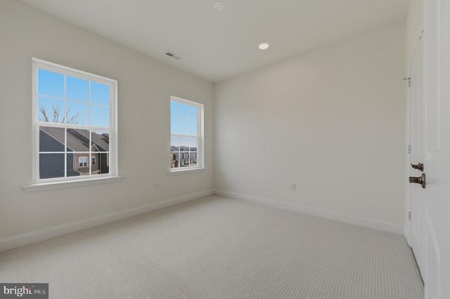 253 GROVE VIEW DR, Hockessin, DE 19707