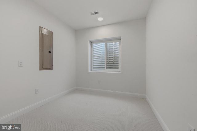 253 GROVE VIEW DR, Hockessin, DE 19707