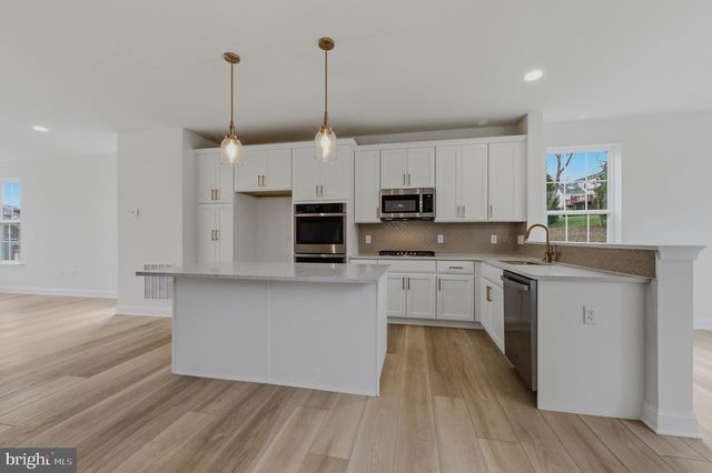 253 GROVE VIEW DR, Hockessin, DE 19707