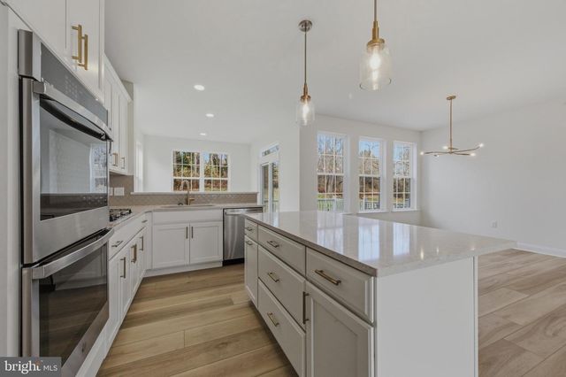 253 GROVE VIEW DR, Hockessin, DE 19707